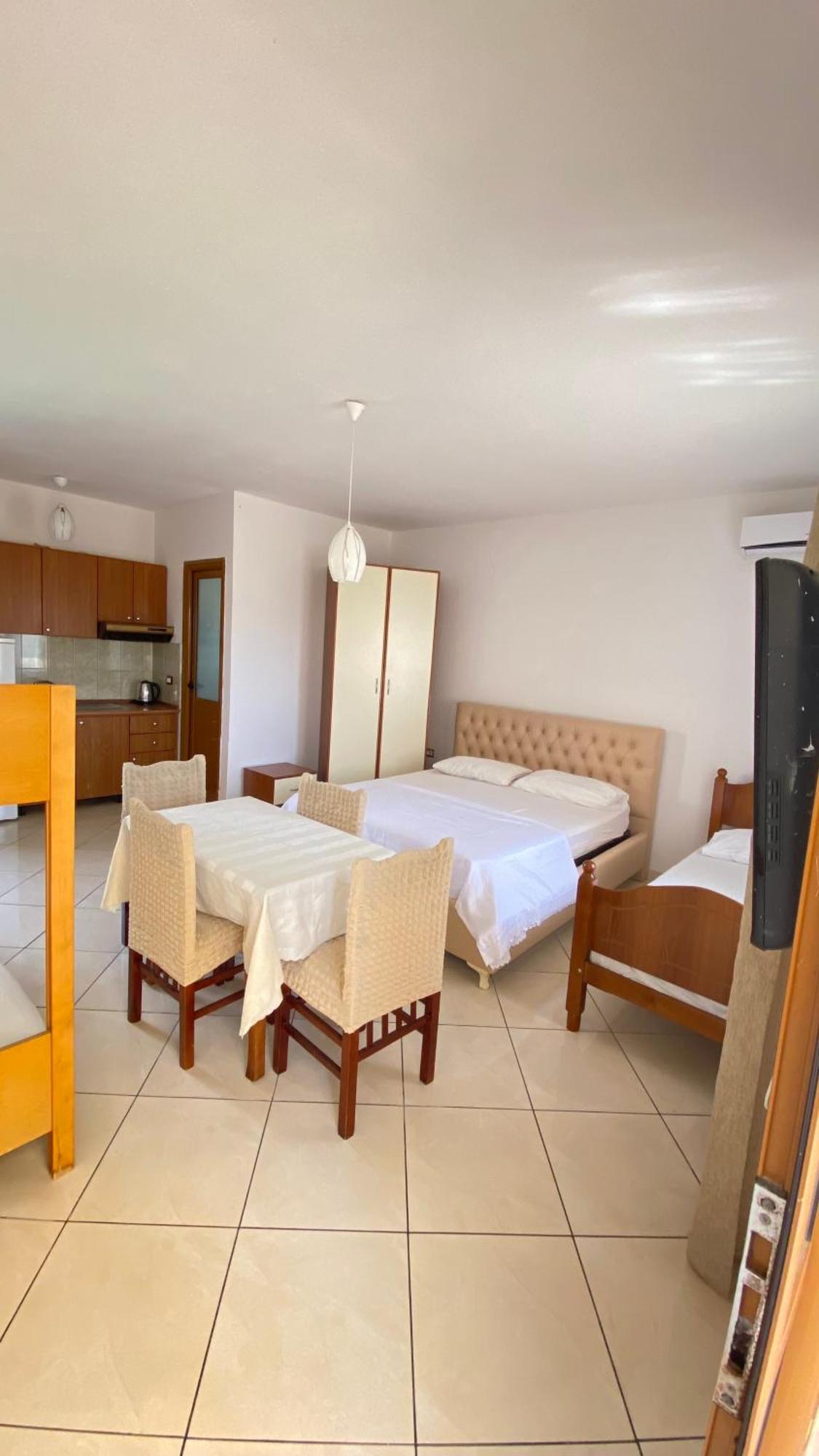 Apartament Radhime Vlorë Exterior foto